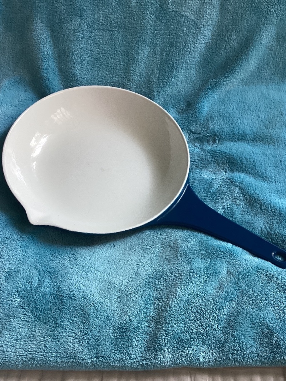 VINTAGE COPCO DENMARK ENAMELED CAST IRON 8,5 IN. FRYING PAN #109E